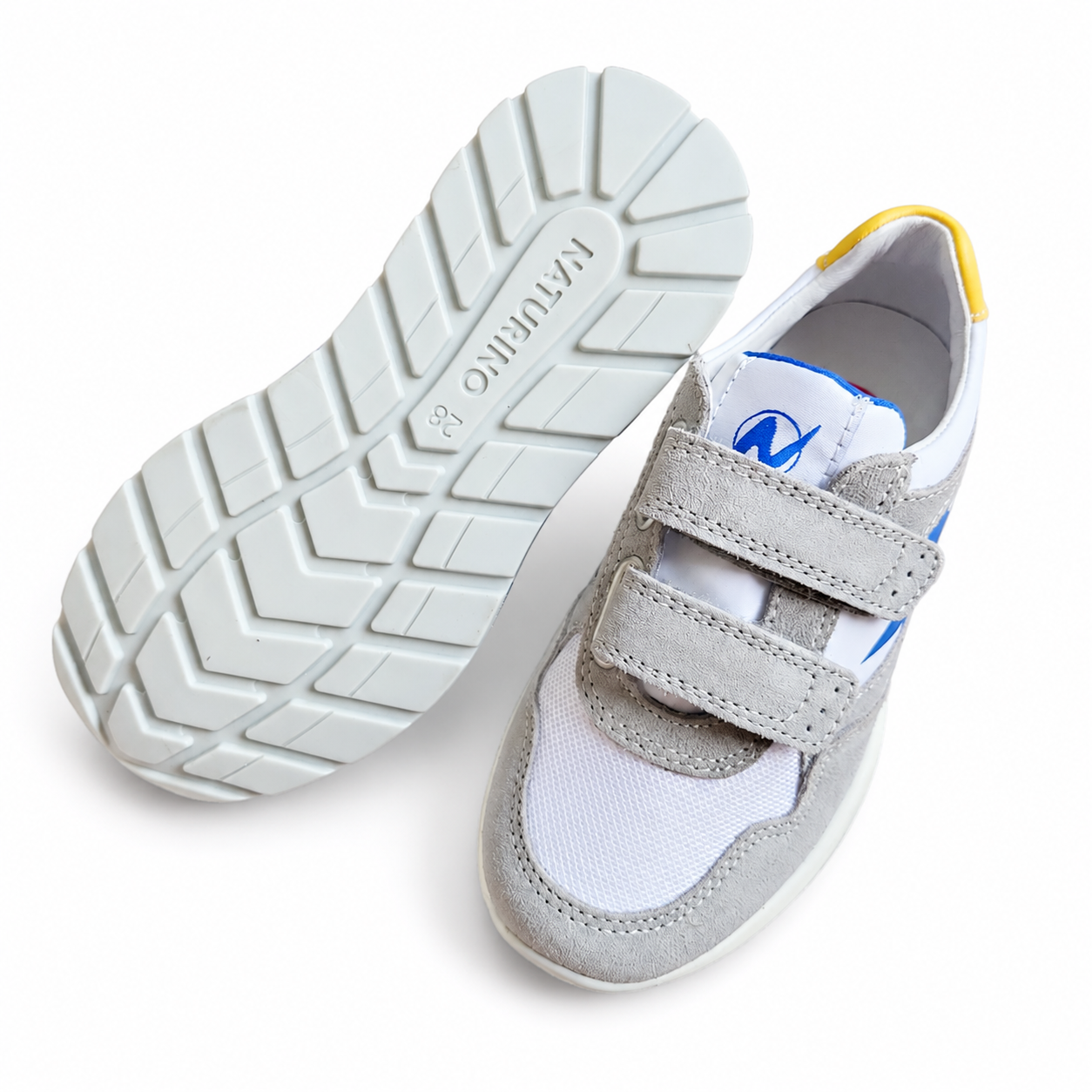Naturino Daudi Kindersneaker Grau Weiß – Klettverschluss